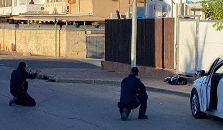 طعن في كريات جات والبحث عن المشتبه